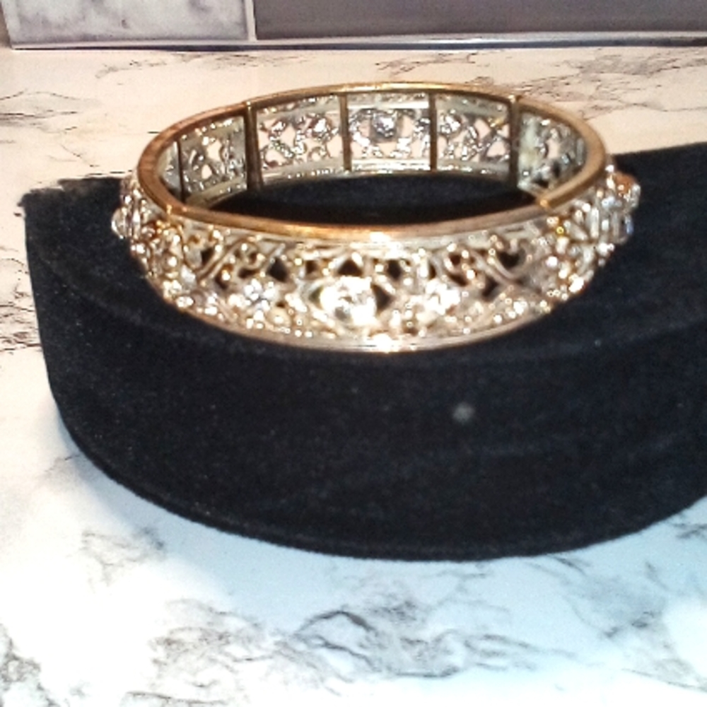 Filagree and Scroll Multi- tone and Rhinestone Stretch Bracelet